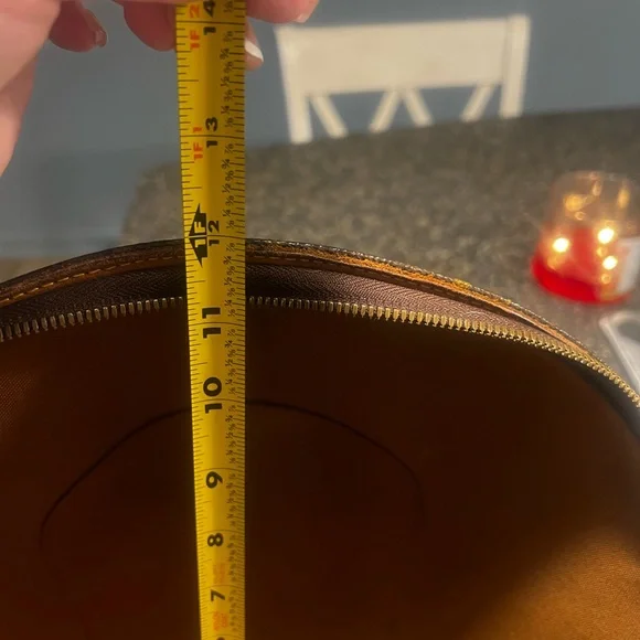 Louis Vuitton Ellipse PM Monogram Canvas | Rare Discontinued | Authentic - Picture 7 of 9